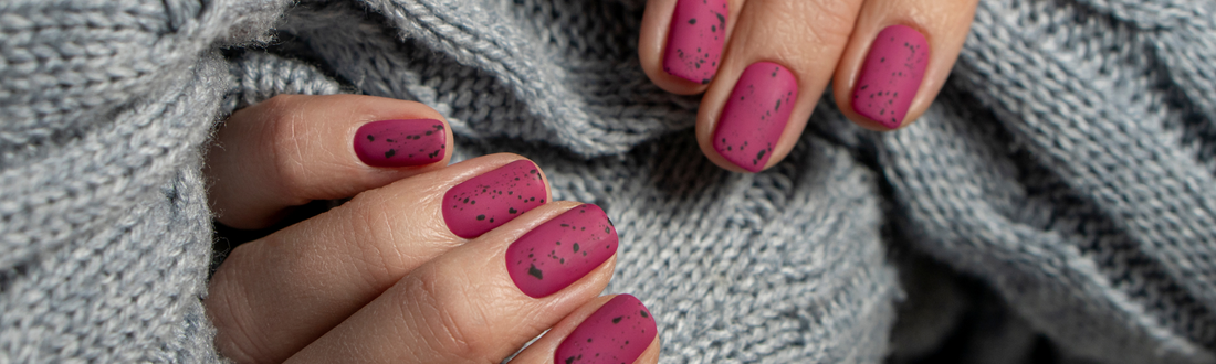 Gel Wraps vs Dip Powder Nails: Which is Best for You?