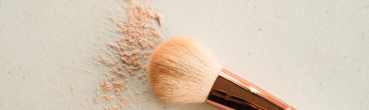 How to apply dip powders: details and tips for fab results