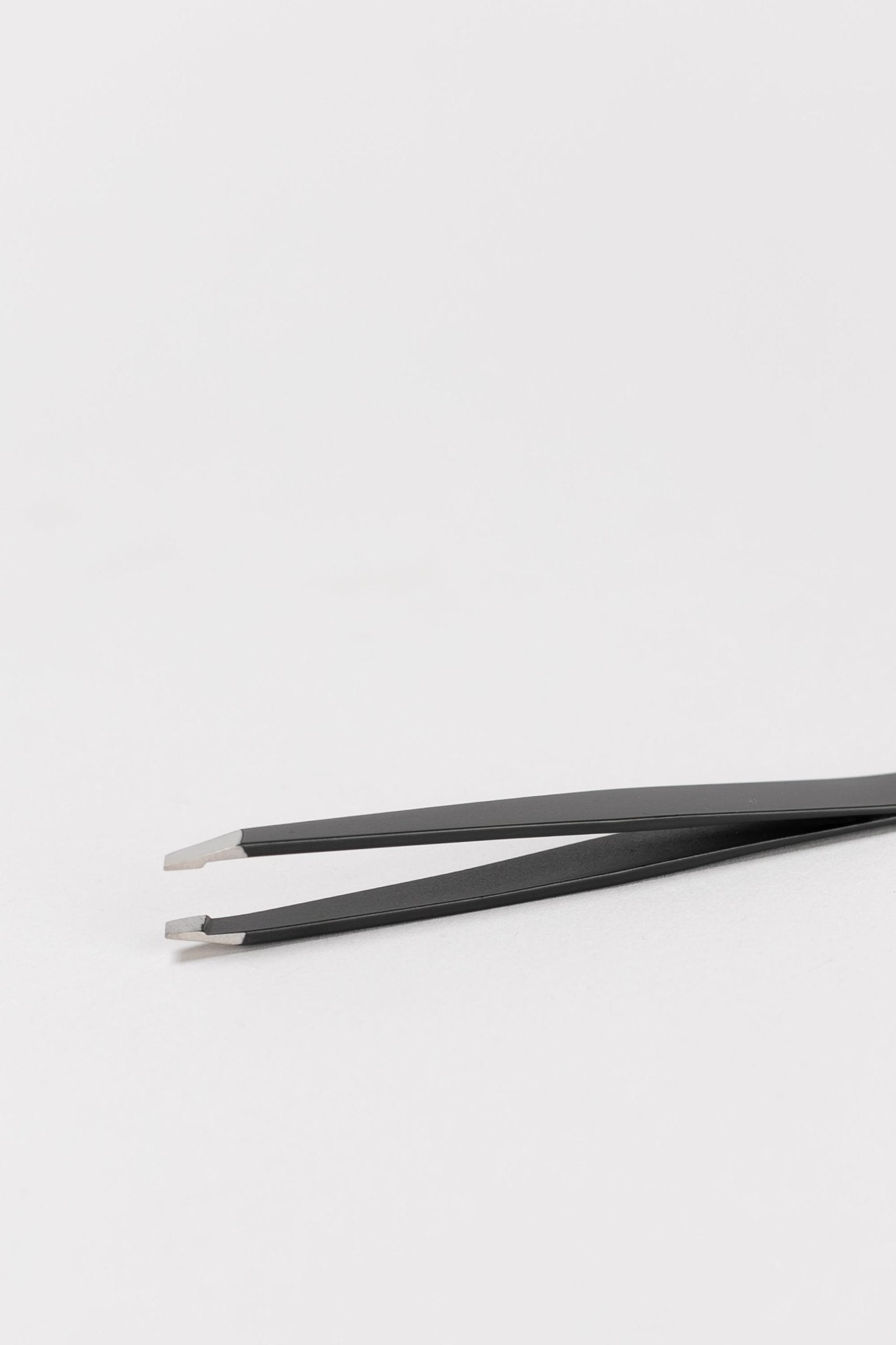 Precision Tweezers Matt Black - Stikd